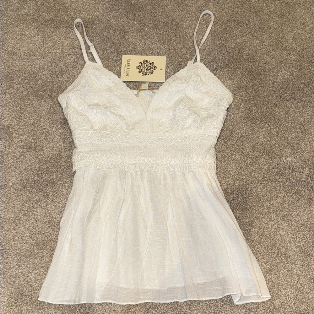 REBELLION AGAIN WHITE LACE TANK (XS)